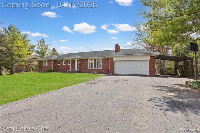 2888 Colonial Way, Bloomfield Hills, MI 48304