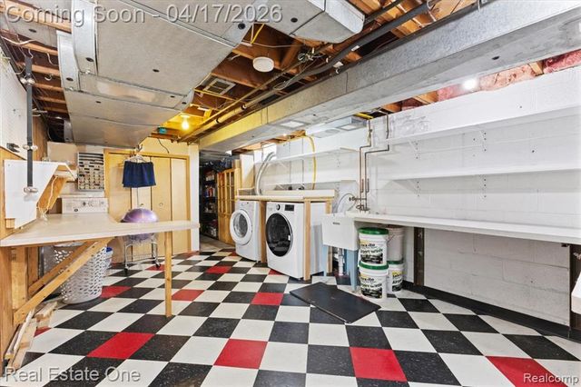 2888 Colonial Way, Bloomfield Hills, MI 48304