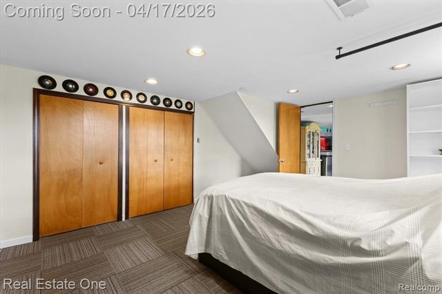 2888 Colonial Way, Bloomfield Hills, MI 48304