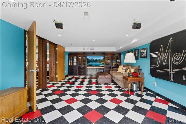 2888 Colonial Way, Bloomfield Hills, MI 48304