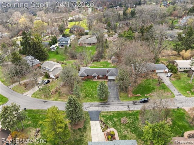 2888 Colonial Way, Bloomfield Hills, MI 48304