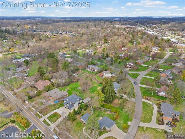 2888 Colonial Way, Bloomfield Hills, MI 48304