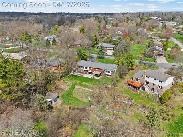 2888 Colonial Way, Bloomfield Hills, MI 48304