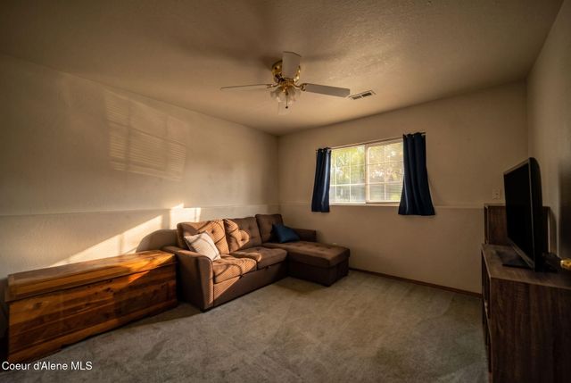 205 W Choctaw AVE, Post Falls, ID 83854