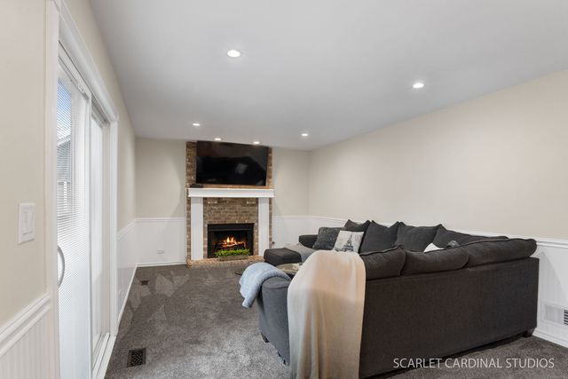 309 Foxworth Court, Aurora, IL 60502