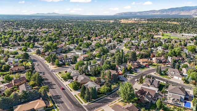 8965 S QUAIL RUN DR, Sandy, UT 84093