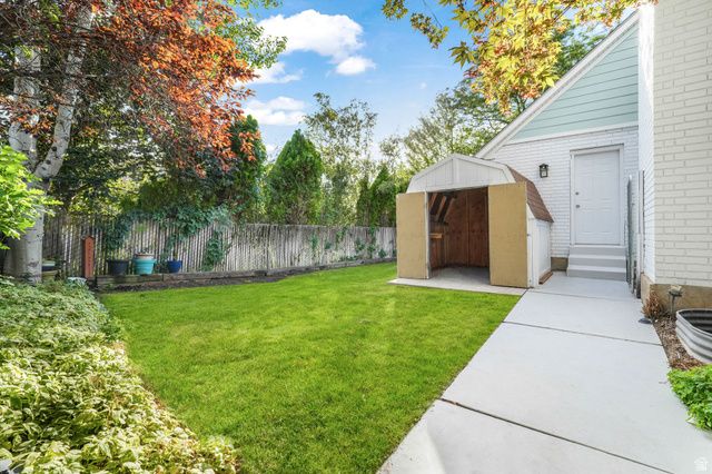 8965 S QUAIL RUN DR, Sandy, UT 84093