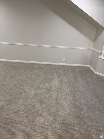 8965 S QUAIL RUN DR, Sandy, UT 84093