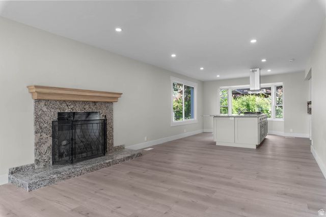 8965 S QUAIL RUN DR, Sandy, UT 84093