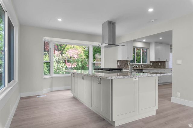 8965 S QUAIL RUN DR, Sandy, UT 84093