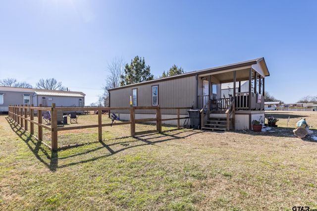 384 Holiday Village Dr, Quitman, TX 75783