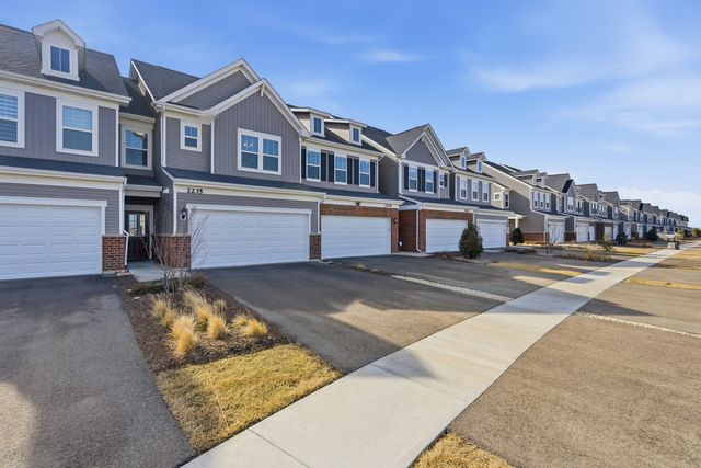 2235 Ryegrass Lane 68002, Bolingbrook, IL 60490