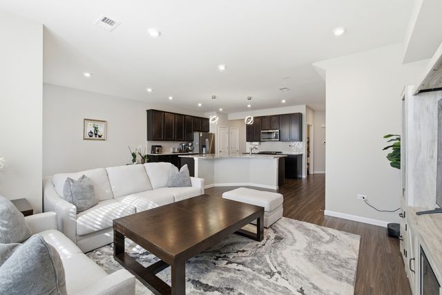 2235 Ryegrass Lane 68002, Bolingbrook, IL 60490