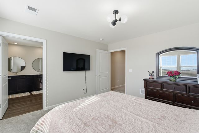 2235 Ryegrass Lane 68002, Bolingbrook, IL 60490