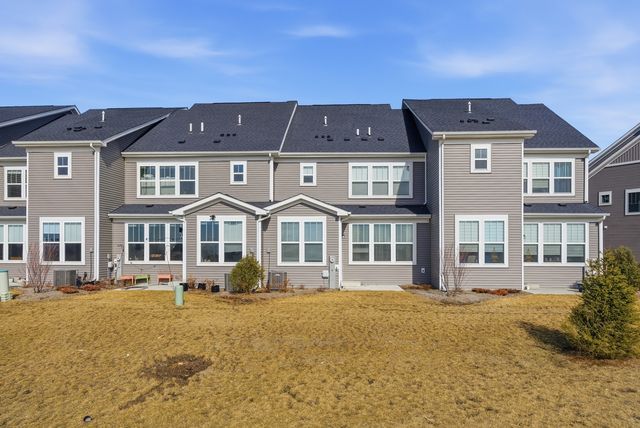 2235 Ryegrass Lane 68002, Bolingbrook, IL 60490