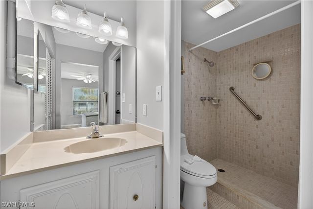 325 Charlemagne BLVD A206, Naples, FL 34112