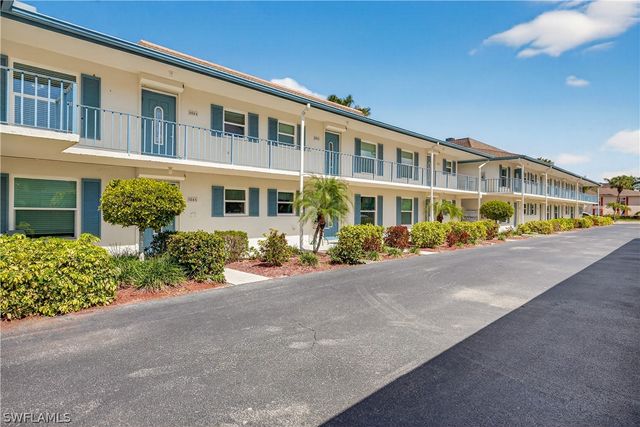 325 Charlemagne BLVD A206, Naples, FL 34112