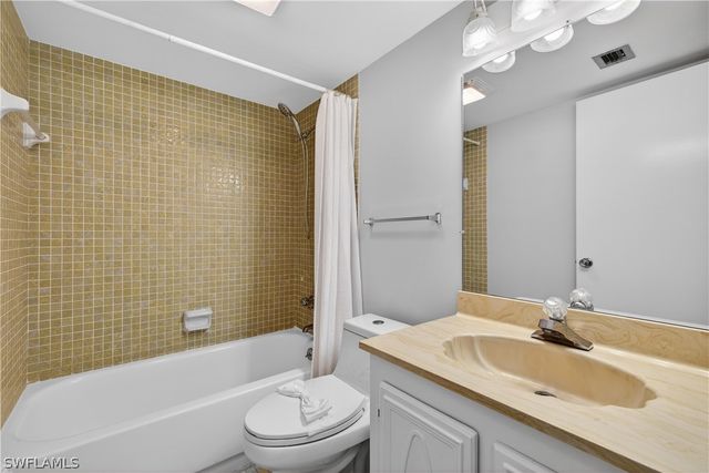 325 Charlemagne BLVD A206, Naples, FL 34112