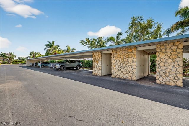 325 Charlemagne BLVD A206, Naples, FL 34112