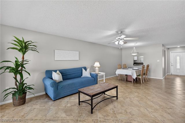 325 Charlemagne BLVD A206, Naples, FL 34112