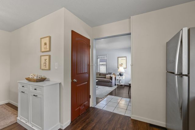 271 E Jenkins Avenue, Columbus, OH 43207