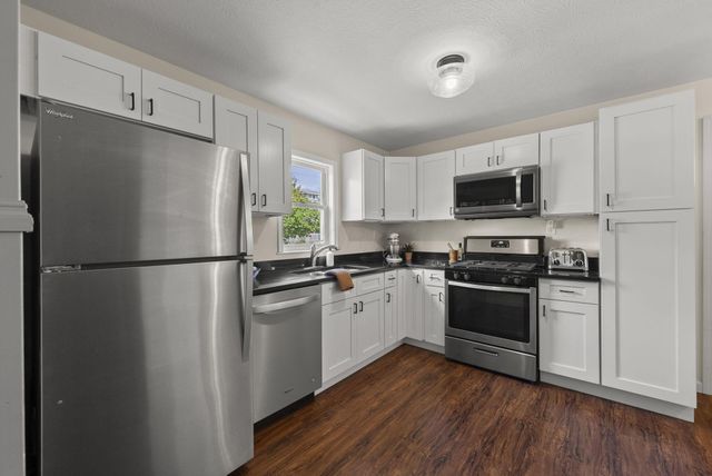 271 E Jenkins Avenue, Columbus, OH 43207