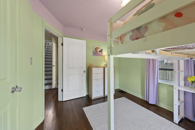271 E Jenkins Avenue, Columbus, OH 43207
