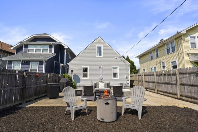 271 E Jenkins Avenue, Columbus, OH 43207