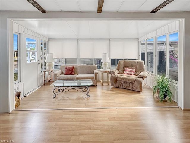 320 Domingo DR, Fort Myers, FL 33905