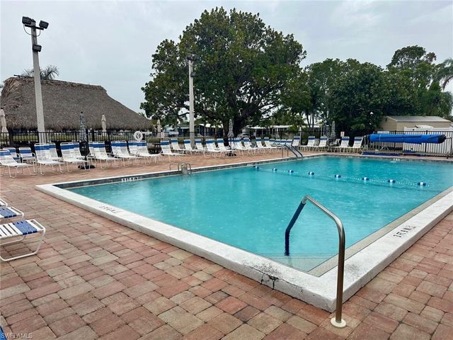 320 Domingo DR, Fort Myers, FL 33905