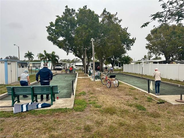 320 Domingo DR, Fort Myers, FL 33905