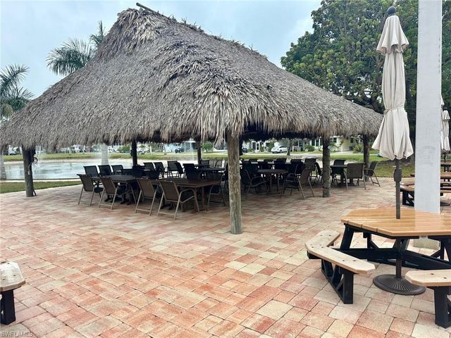 320 Domingo DR, Fort Myers, FL 33905