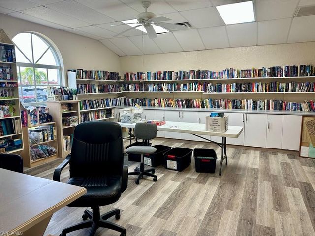 320 Domingo DR, Fort Myers, FL 33905