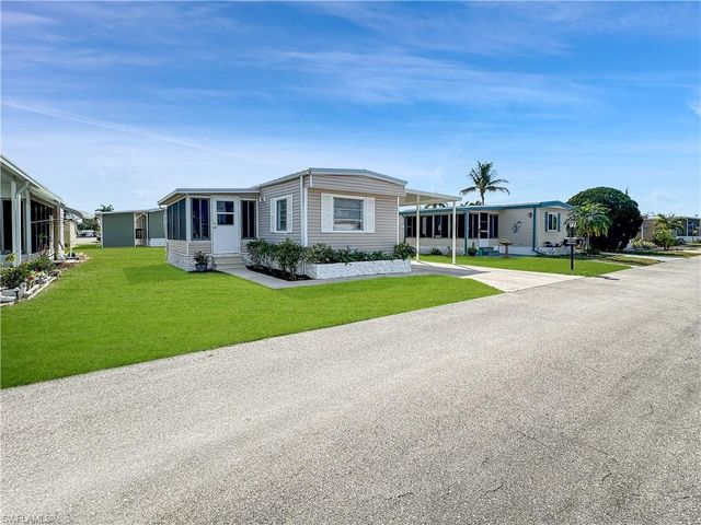 320 Domingo DR, Fort Myers, FL 33905