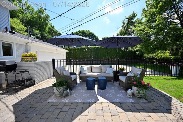 2691 Bradway Boulevard, Bloomfield Hills, MI 48301