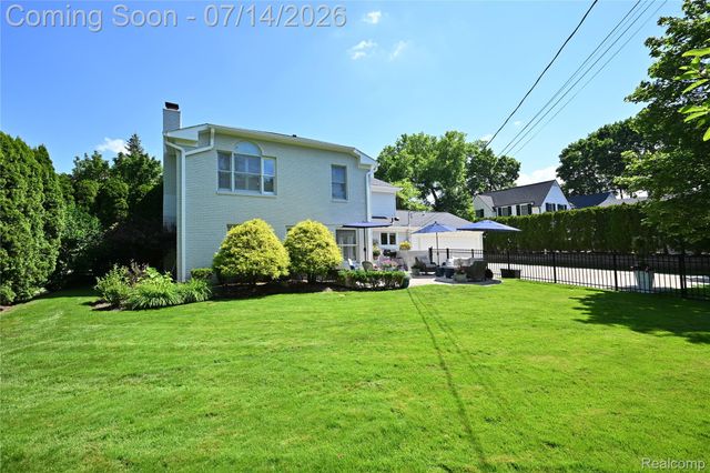 2691 Bradway Boulevard, Bloomfield Hills, MI 48301