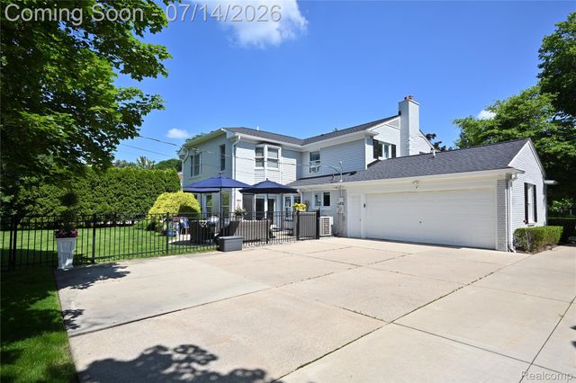 2691 Bradway Boulevard, Bloomfield Hills, MI 48301