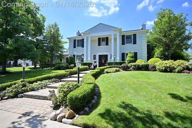 2691 Bradway Boulevard, Bloomfield Hills, MI 48301