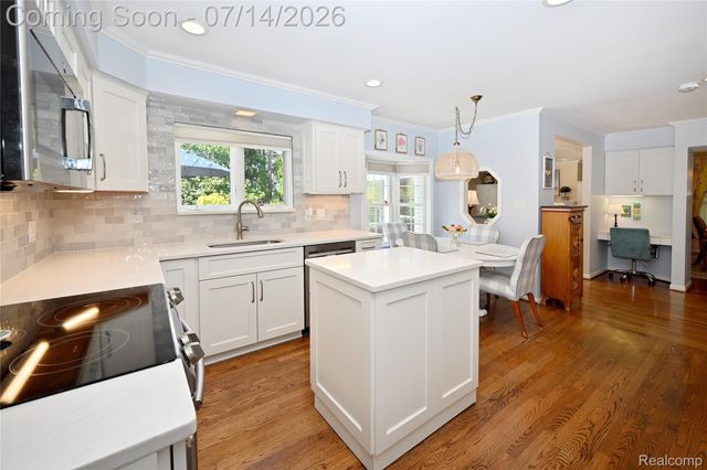 2691 Bradway Boulevard, Bloomfield Hills, MI 48301