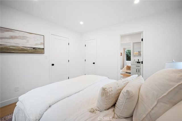 1626 S Rimpau, Los Angeles, CA 90019