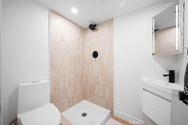 1626 S Rimpau, Los Angeles, CA 90019