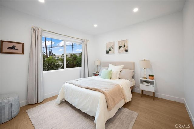 1626 S Rimpau, Los Angeles, CA 90019