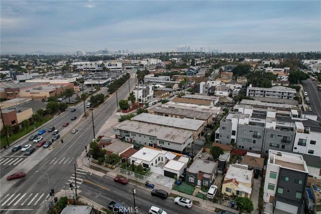 1626 S Rimpau, Los Angeles, CA 90019