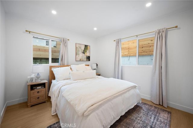 1626 S Rimpau, Los Angeles, CA 90019