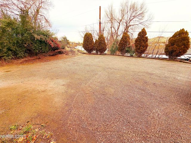 4738 W Leonesio Drive, Sun Valley, NV 89433