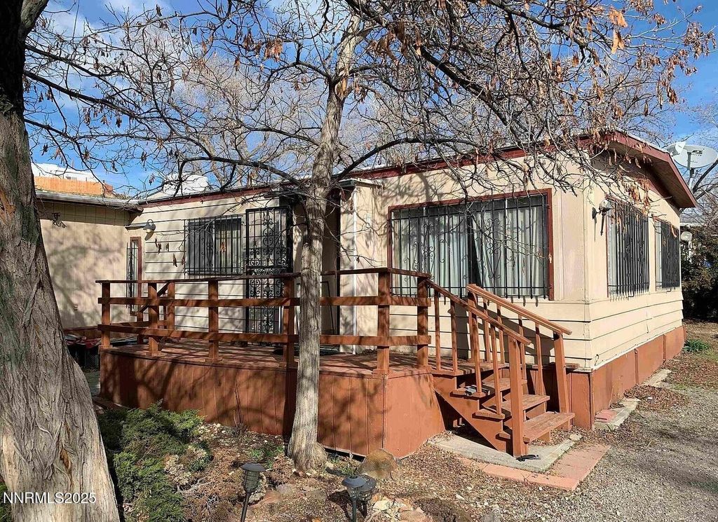 4738 W Leonesio Drive, Sun Valley, NV 89433