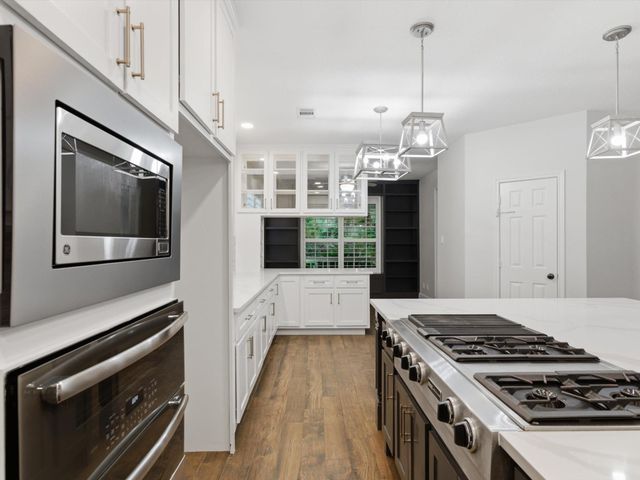 8710 Linn Lane, Magnolia, TX 77354