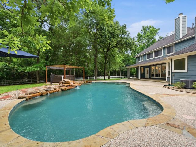 8710 Linn Lane, Magnolia, TX 77354