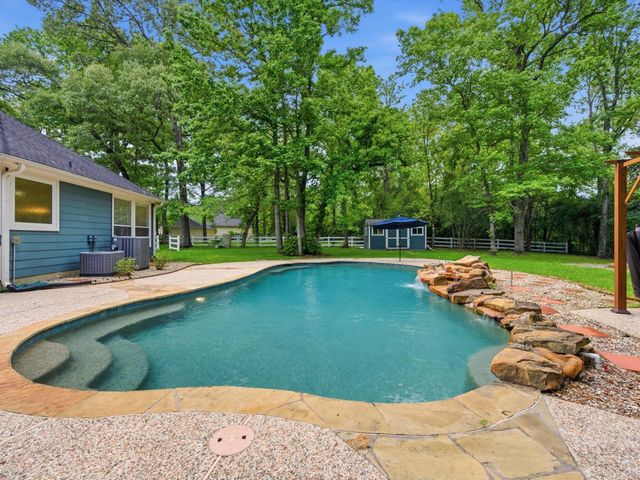 8710 Linn Lane, Magnolia, TX 77354