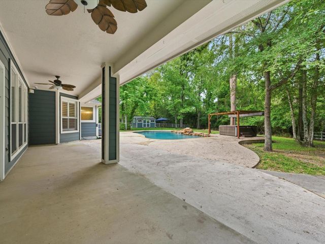 8710 Linn Lane, Magnolia, TX 77354